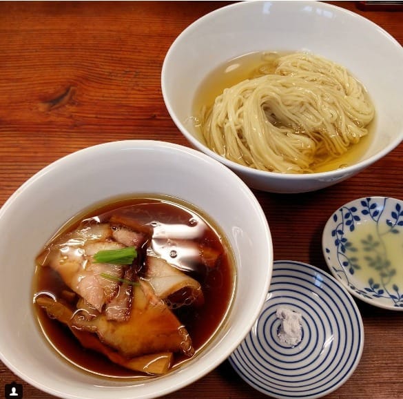 つけ麺(濃厚昆布鰹出汁かけ) (らぁ麺屋　飯田商店 )の写真