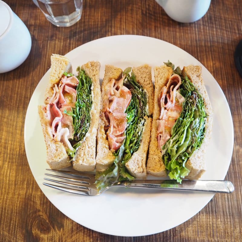 BLTサンドサンドイッチ(kawakami coffee roaster(カワカミコーヒーロースター))の写真