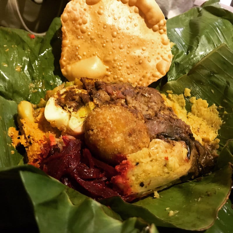 スリランカカレーのバナナリーフ包み(アプサラ)の写真