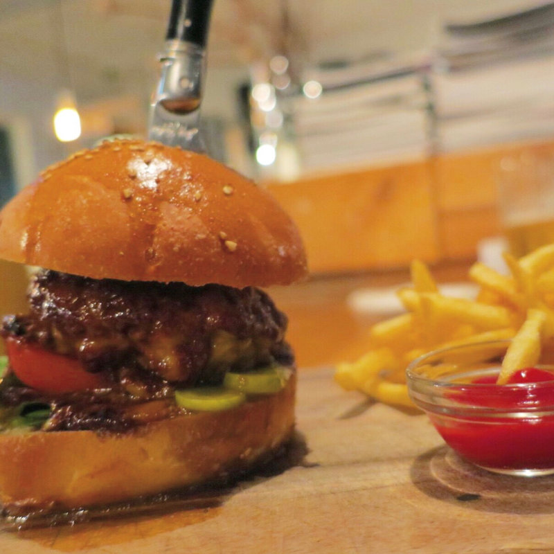 WOLF BURGER(ウルフダイナー （WOLF　DINER）)の写真