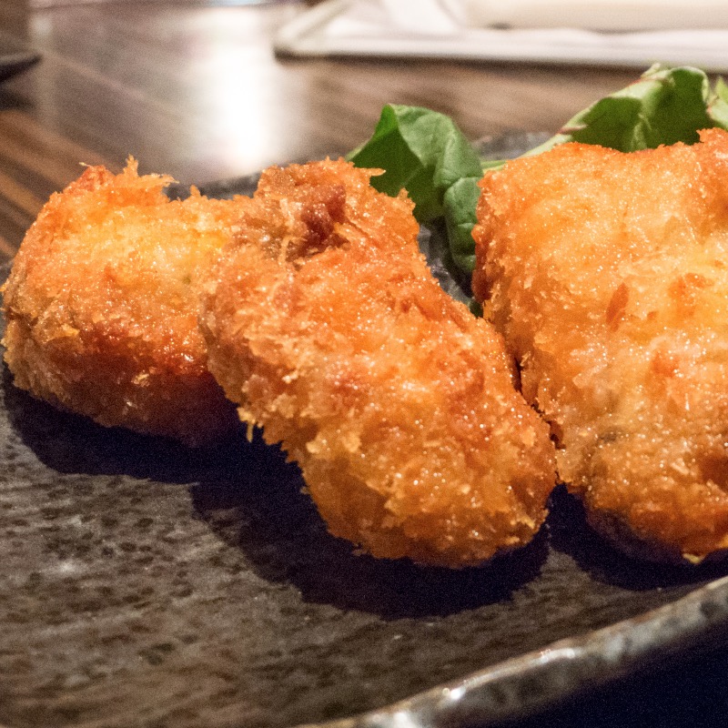 熱々外カリ中ジュワ牡蠣フライ(牡蠣Bar （カキバー）)の写真