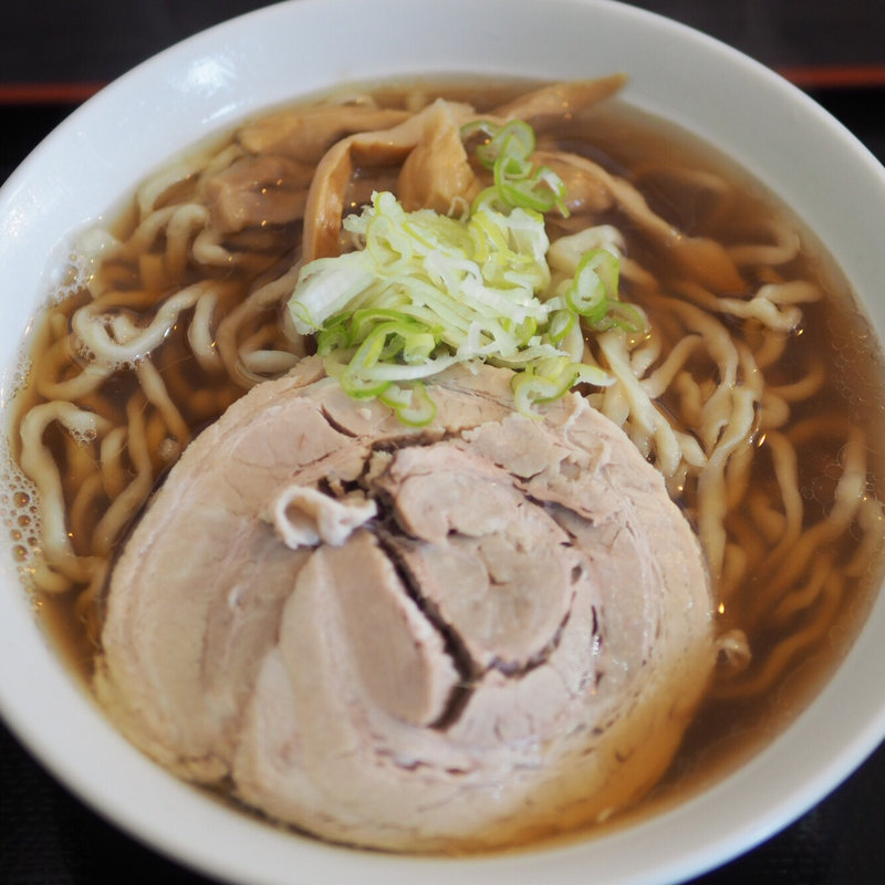らー麺(自家製太麺 渡辺 （ジカセイフトメン ワタナベ）)の写真