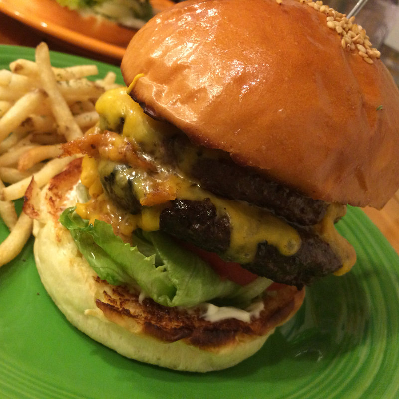 Wチーズバーガー(スティーブン スピル バーガー （Steven Spiel Burger）)の写真