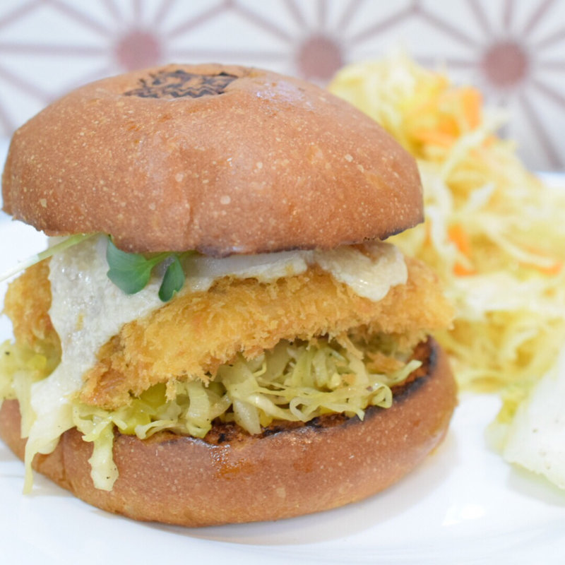 昆布〆フィッシュバーガー(デリファシャス)の写真