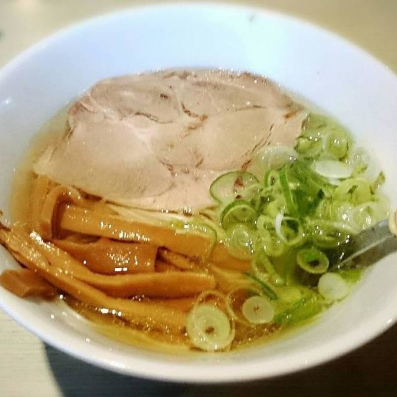 朝塩ラーメン(麺絆　英)の写真