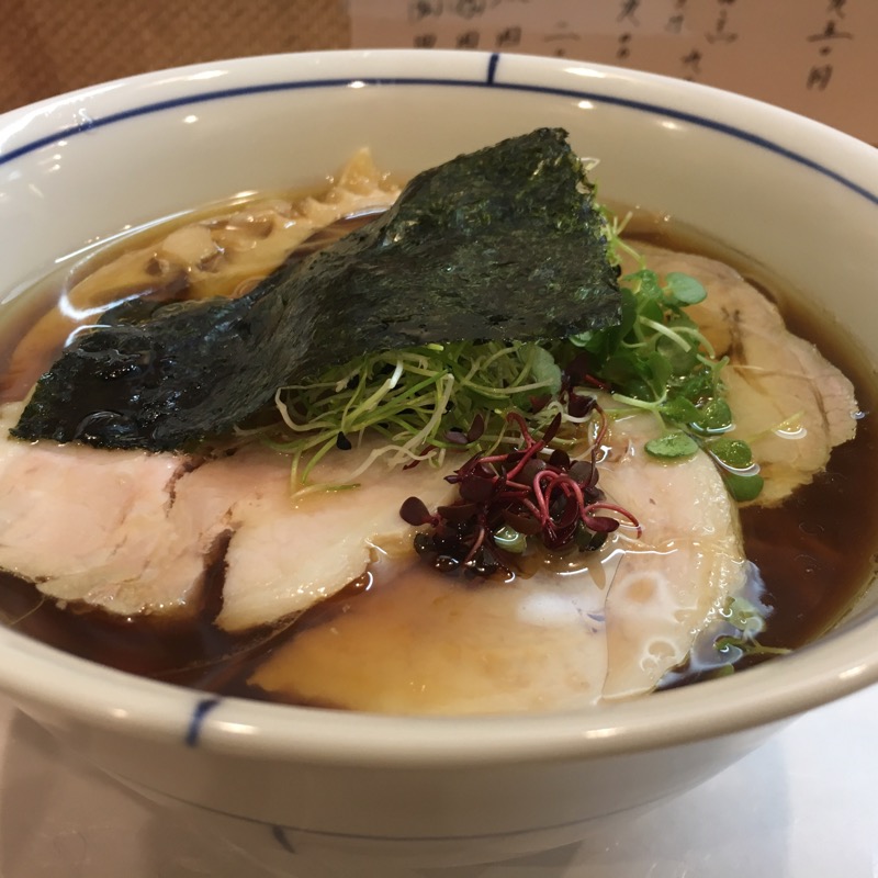 鶏出汁中華(別邸三く 中華㐂蕎麦 萃)の写真