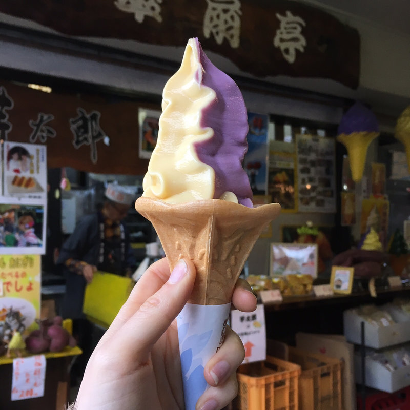 川越いも紫いもミックスソフトクリーム(翠扇亭)の写真