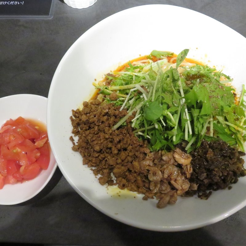 汁なし担々麺＋トマト(タンタンタイガー)の写真
