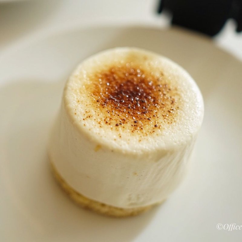 コットンソフトチーズケーキ(DOMINIQUE ANSEL BAKERY TOKYO （ドミニクアンセルベーカリートウキョウ）)の写真