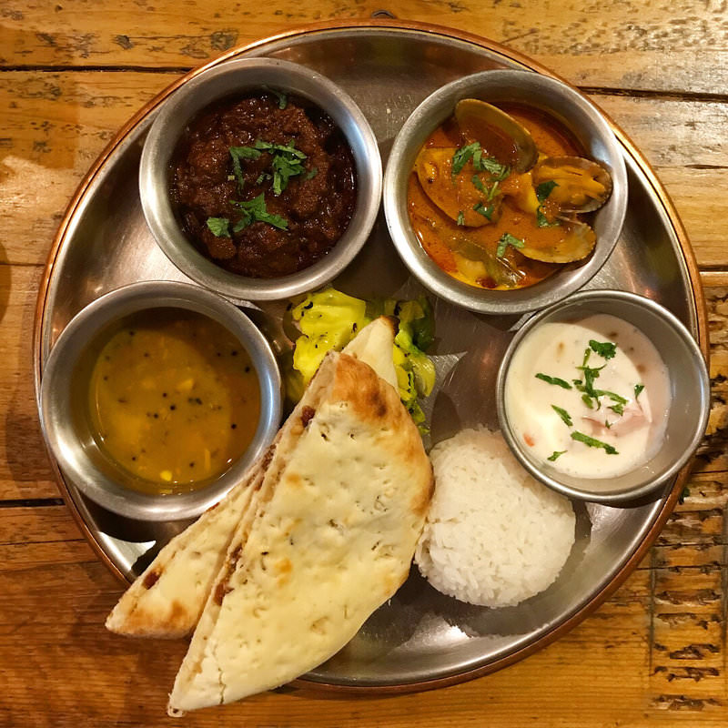 カレープレート 2種のカレー(シバカリー ワラ （shiva curry wara）)の写真