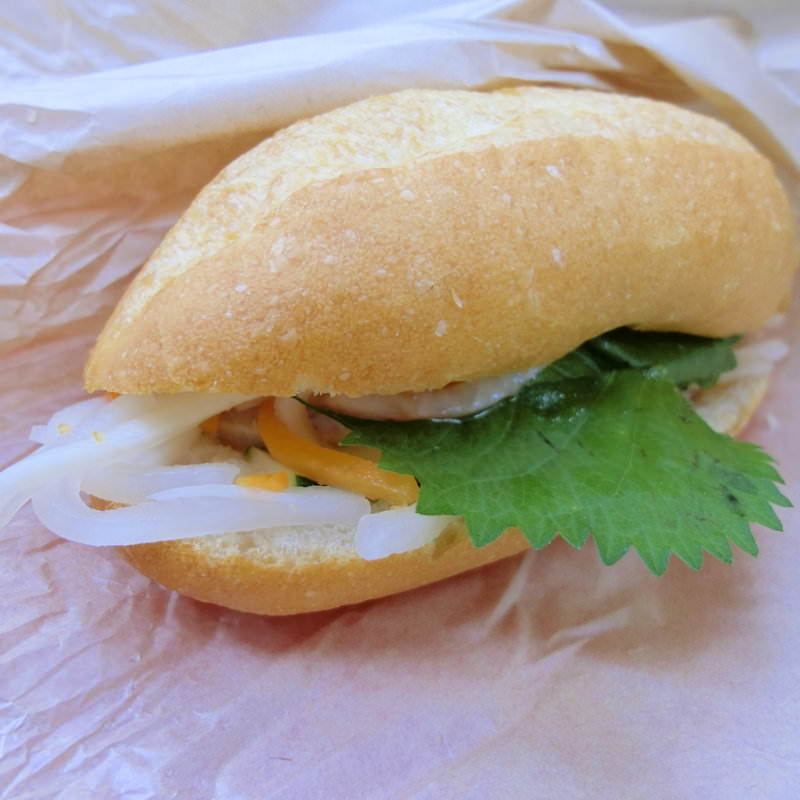 自家製ベトナムハムのバインミー(エビス　バインミー　ベーカリー)の写真