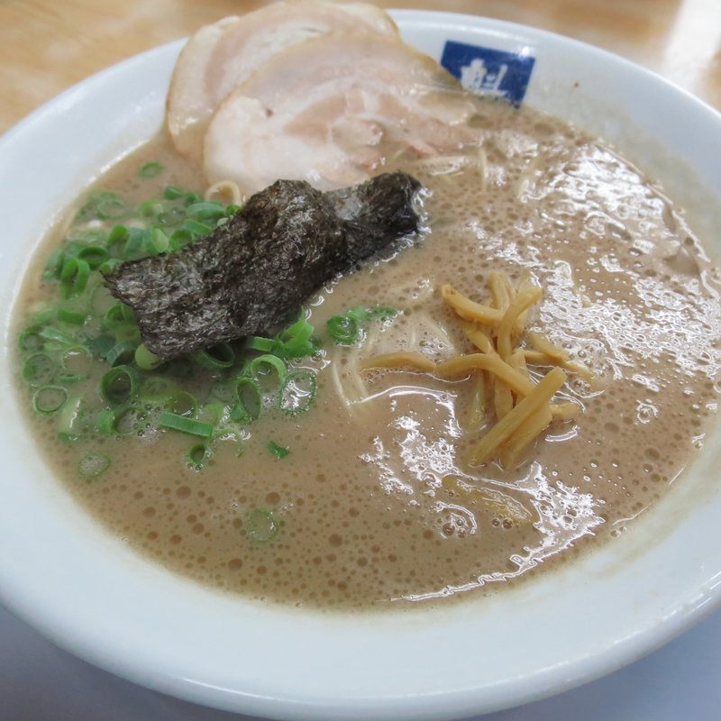 ラーメン(魁龍 博多本店)の写真