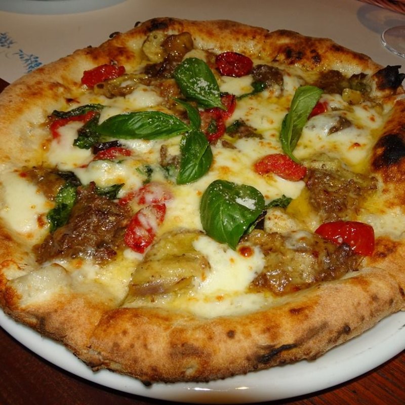 ナポリのジェノベーゼとパルミジャーノビアンカ(ピッツェリア・パドリーノ・デル・ショーザン （PIZZERIA PADRINO DEL SHOZAN）)の写真