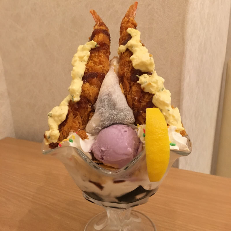 最強エビフライパフェ(からふね屋珈琲店 三条本店 )の写真