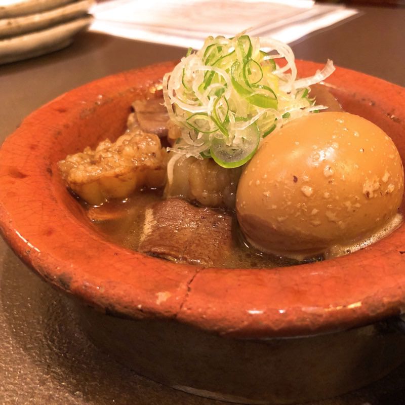 煮込み玉子入り(山利喜 本館 （やまりき）)の写真