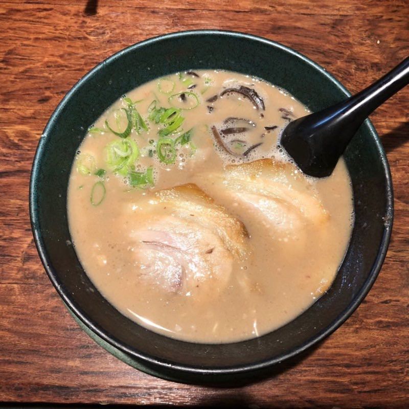 老醤油とんこつ(博多とんこつ 天神旗 （てんじんき）)の写真