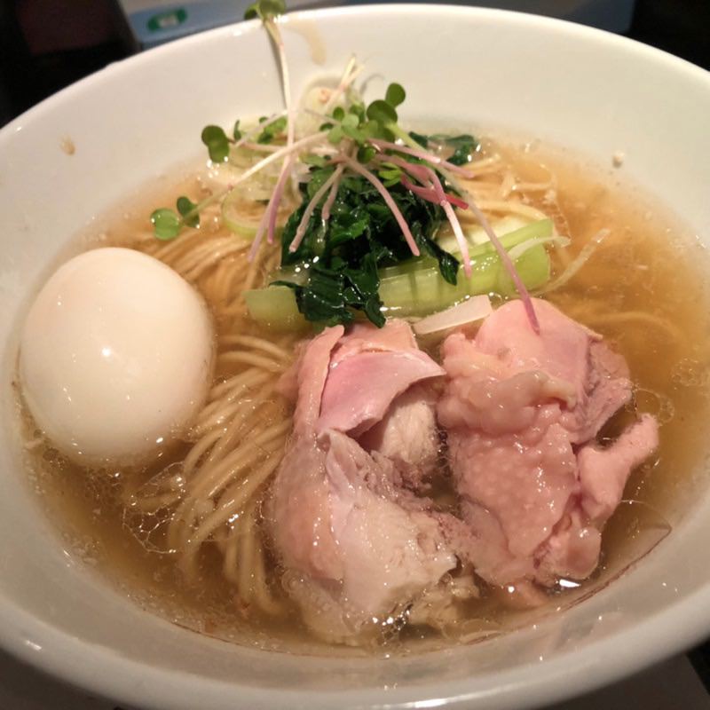 塩生姜らー麺(塩生姜らー麺専門店 MANNISH （マニッシュ）)の写真