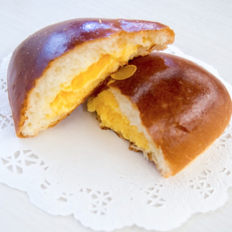 クリームパン(ベーカリーフェーブ )の写真