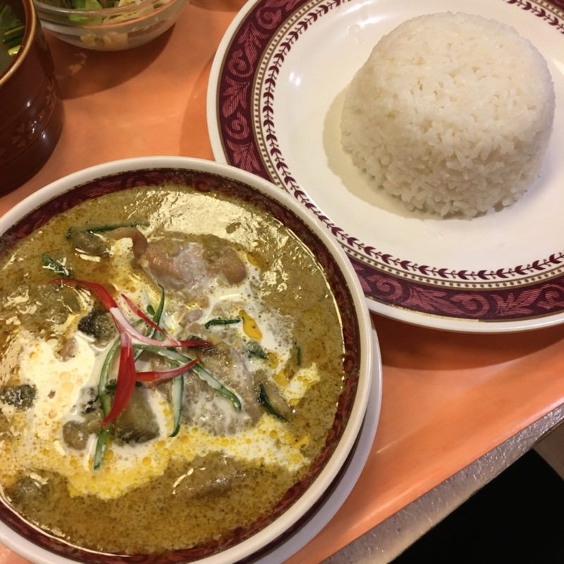 グリーンカレーセット(サワデーすみ芳 鶴舞店 （サワデースミヨシ）)の写真