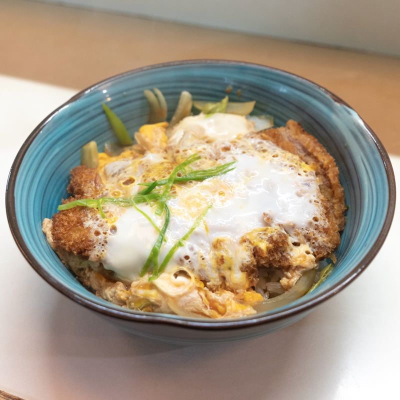 カツ丼定食(洋食いしだ （ようしょくいしだ）)の写真