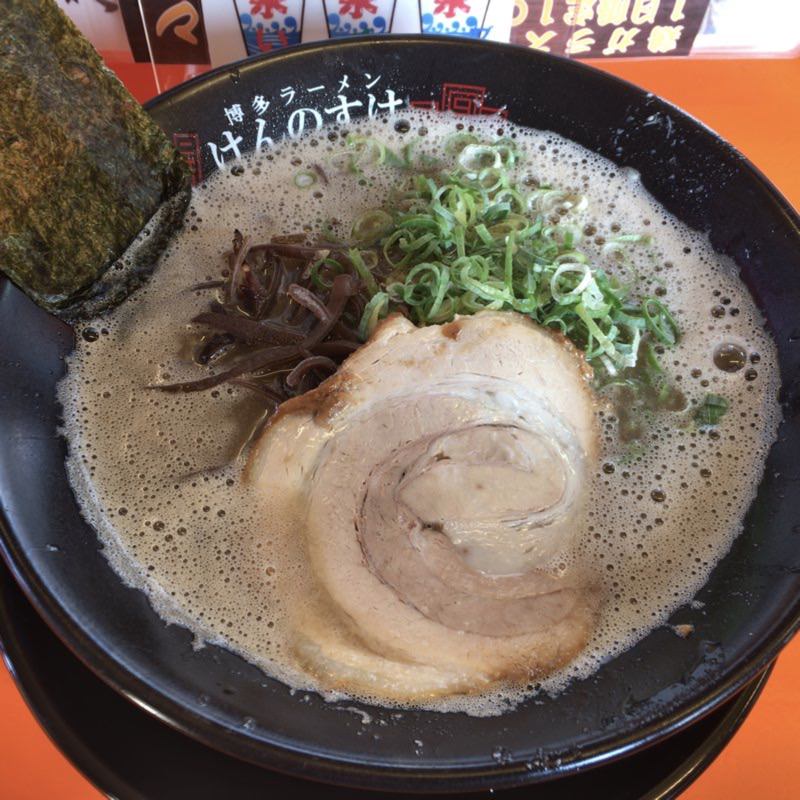 ラーメン(博多ラーメン 二代目けんのすけ)の写真