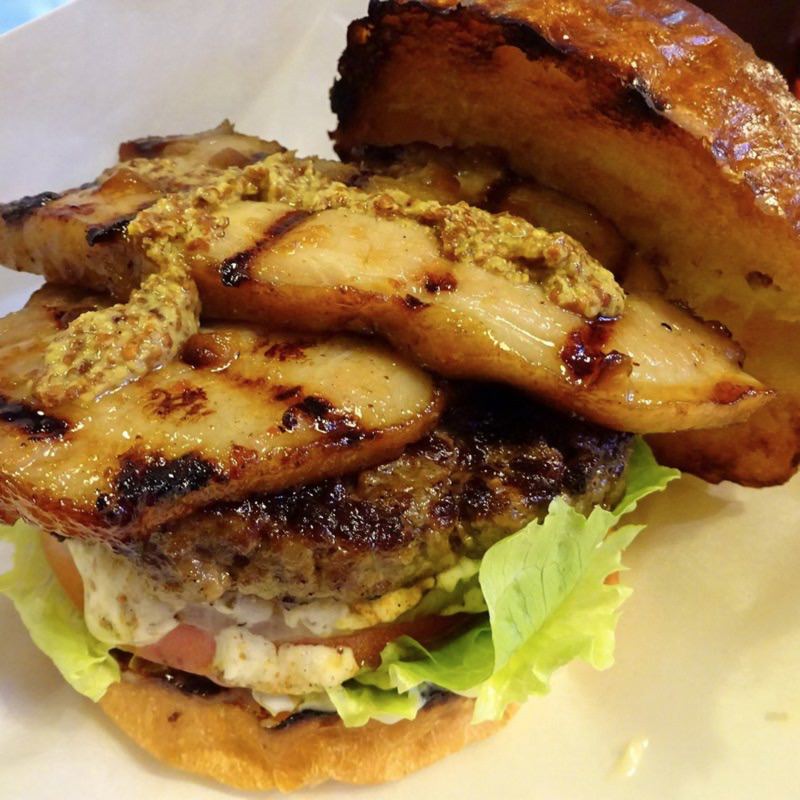 グルメベーコンバーガー(ニック&レネイ （Nick & Renée）)の写真