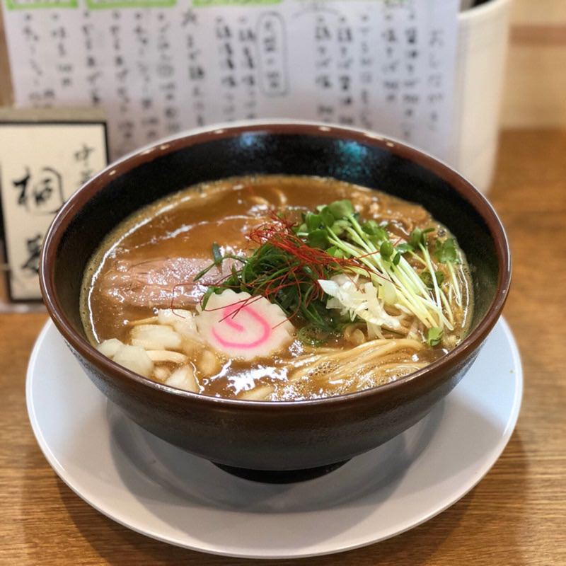 和風カレー鶏そば(中華そば桐麺)の写真