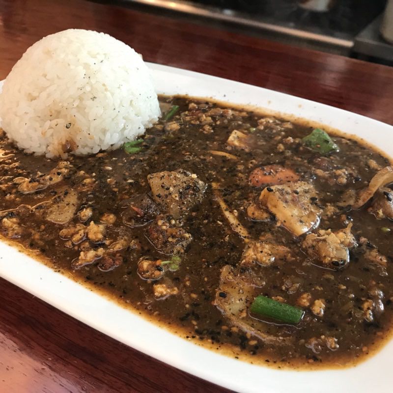 黒担々カレー(かえる食堂 （カエルショクドウ）)の写真