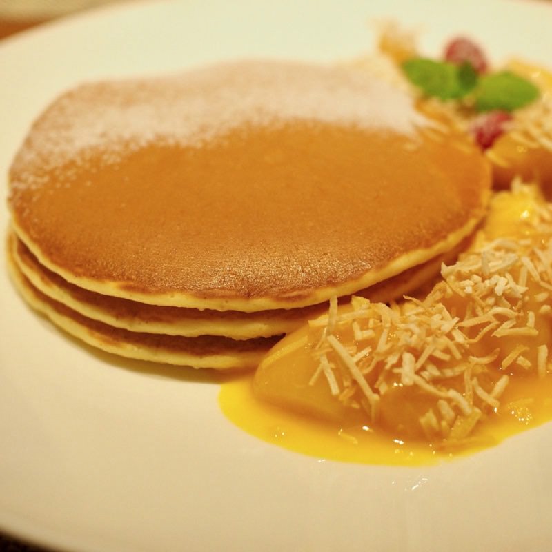 マンゴーパンケーキ(CAFE COUVERT)の写真