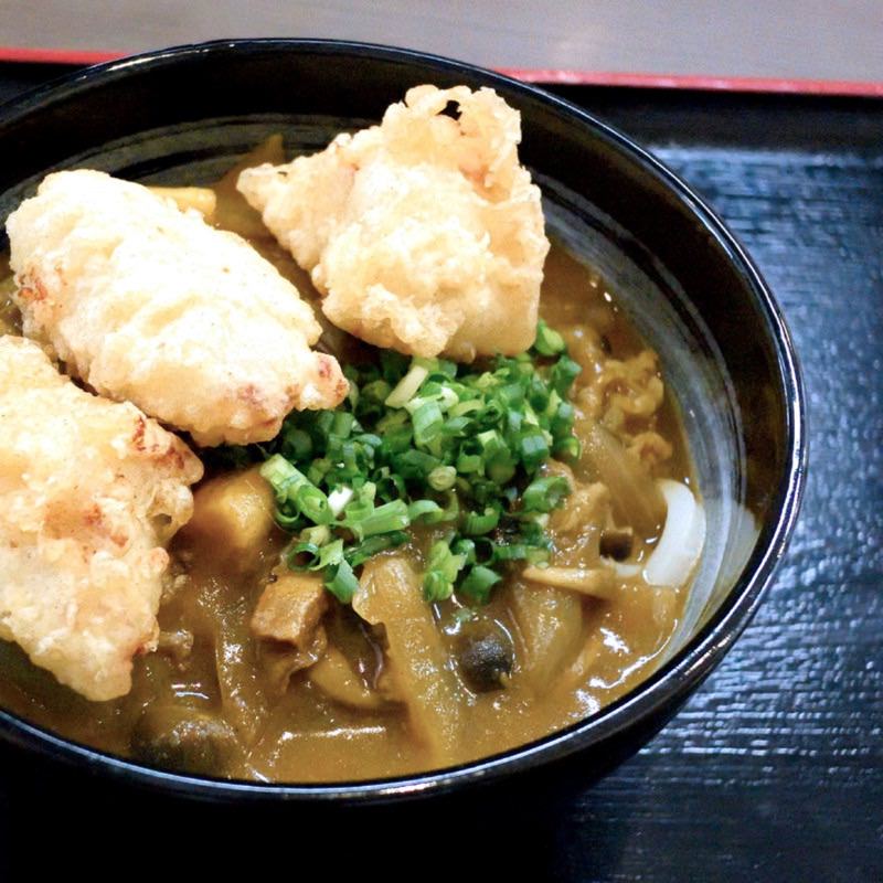 かしわ天カレーうどん（カレーうどん+かしわ天）(手打ちうどん大蔵)の写真