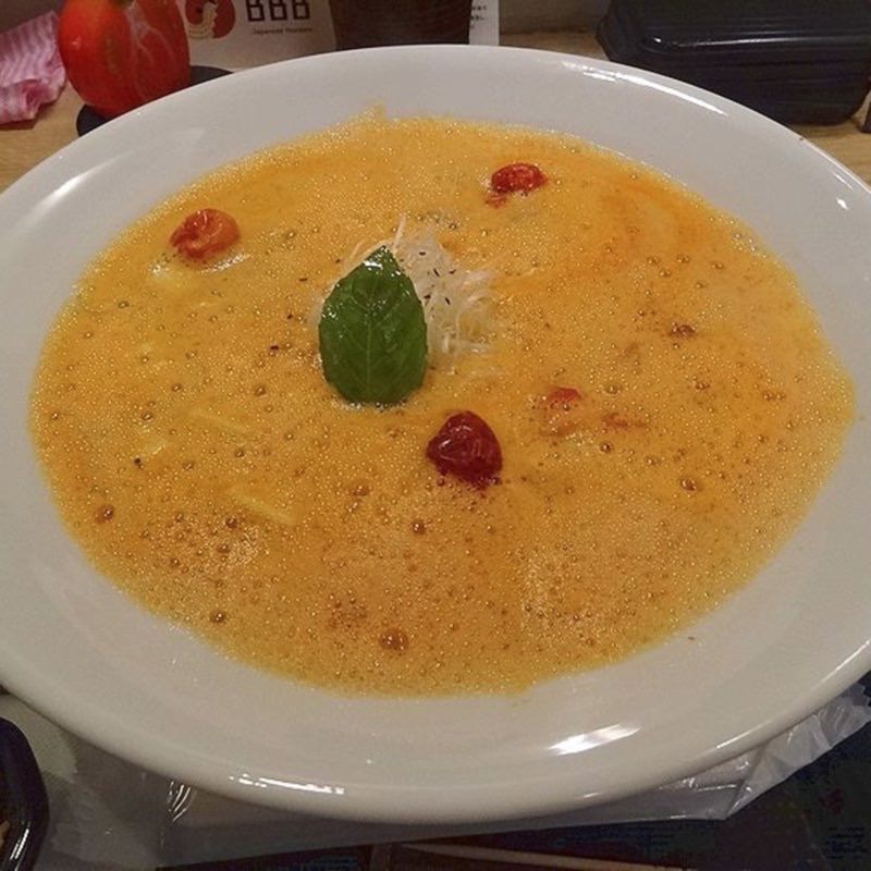 トマトチリラーメン(バリバリビューティー （BARI BARI BEAUTY）)の写真