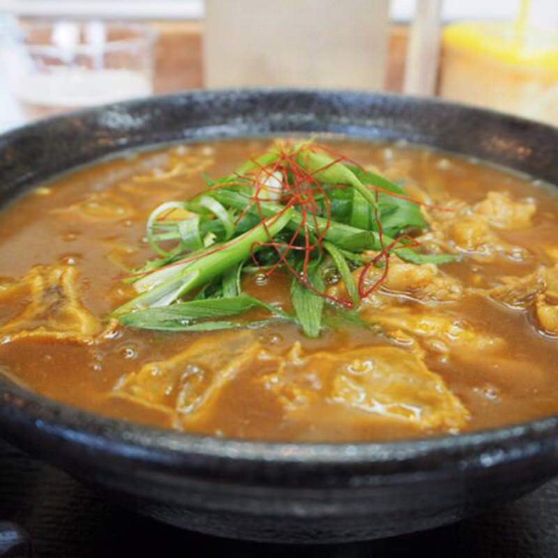 かすカレーうどん(麺くい やまちゃん)の写真