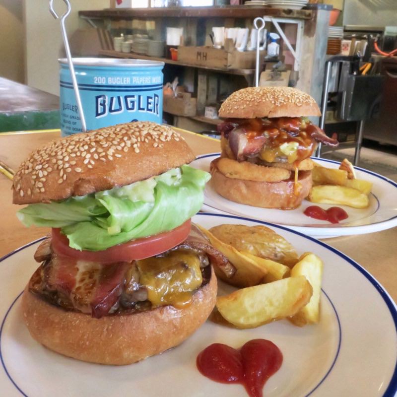 ベーコンチーズバーガー(DAKOTA ・RUSTIC TABLE・)の写真