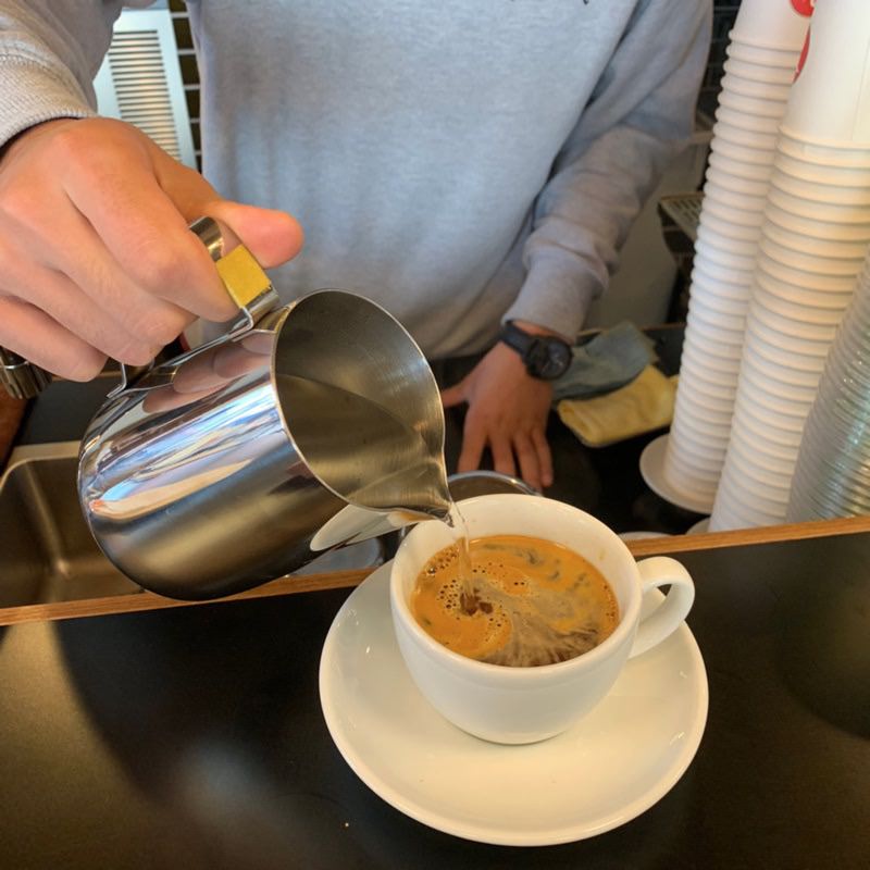 アメリカーノコーヒー(Fuglen Asakusa)の写真