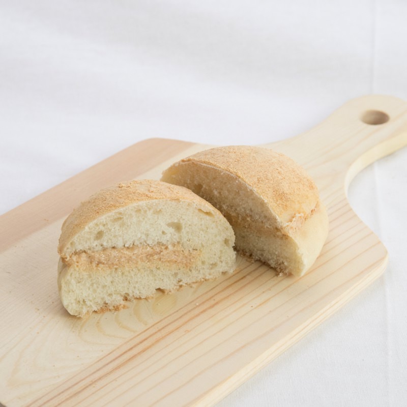 宗像大豆のきな粉クリームパン(天然酵母ベーカリー　トヰチ屋)の写真