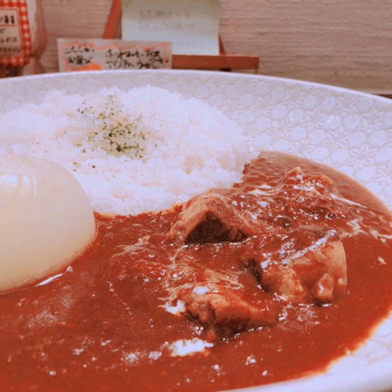 まるごと札幌黄と柔らかビーフのビーフカレー(温故知新　ブルックスカレー食堂 )の写真