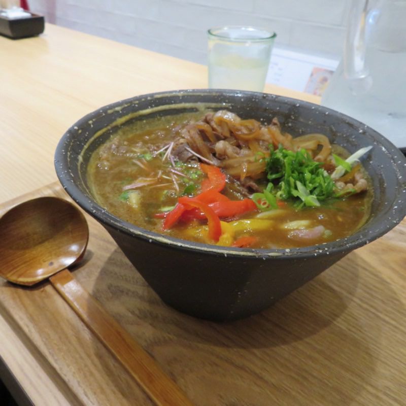 肉盛りカレーうどん(ウドンダイニング コナ ミズ シオ （UDONダイニング KONA×MIZU×SHIO）)の写真