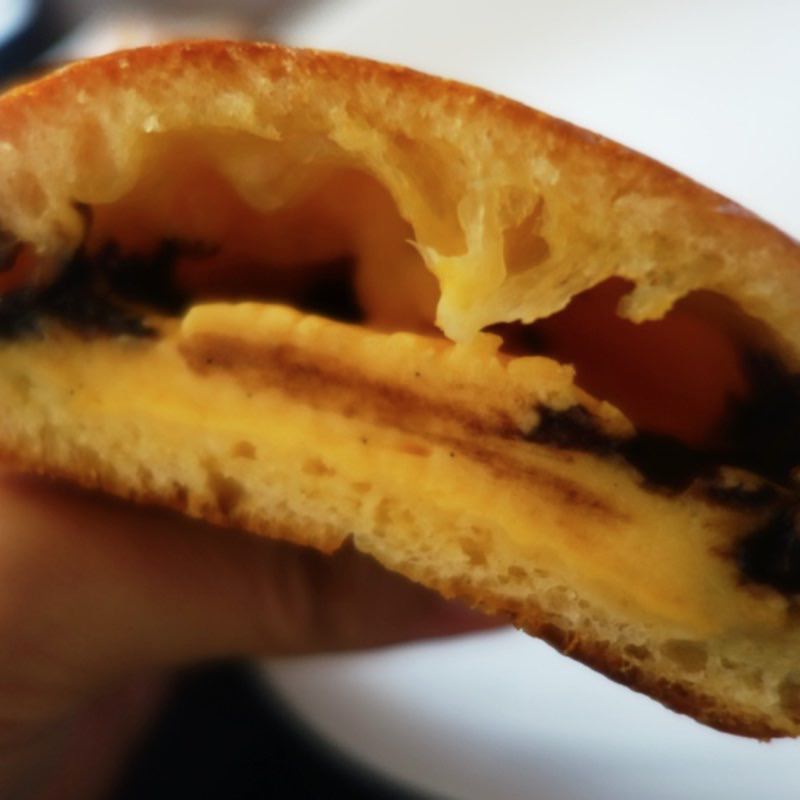 クリームパン(パニフィカシオン ユー （panification U）)の写真