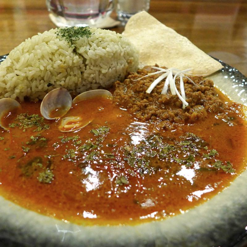 今月のあいがけカレー(カレー アベシ （Curry Aveshi）)の写真