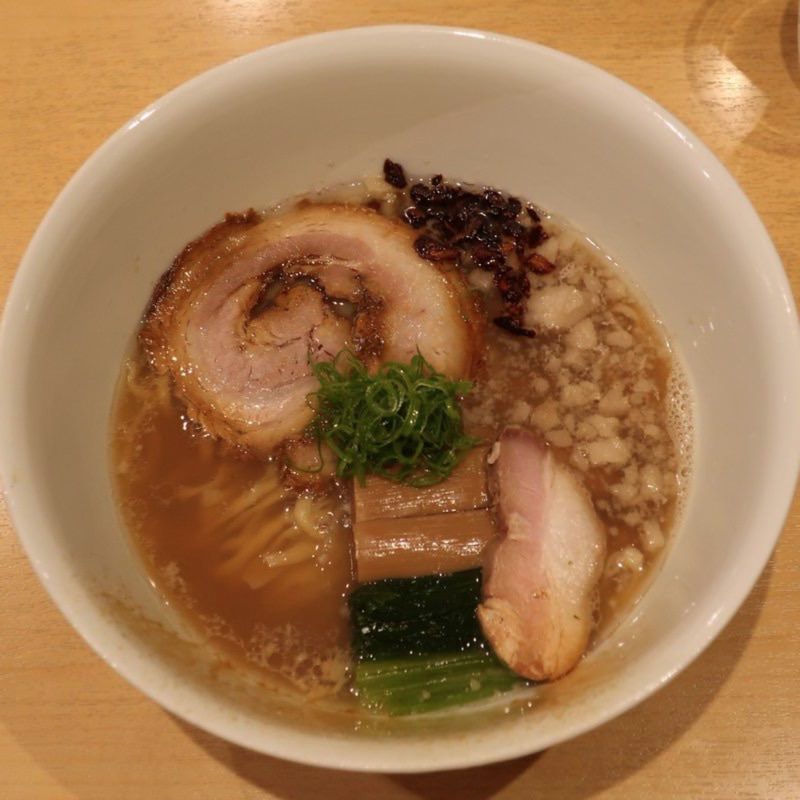 醤油そば(饗 くろ喜 （もてなし くろき/饗 くろ㐂）)の写真