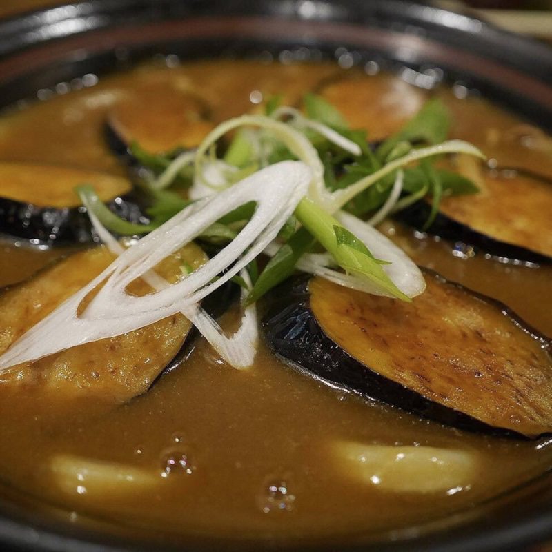 なすカレーうどん(うどん居酒屋 麦笑 （うどんいざかやムギワラ）)の写真