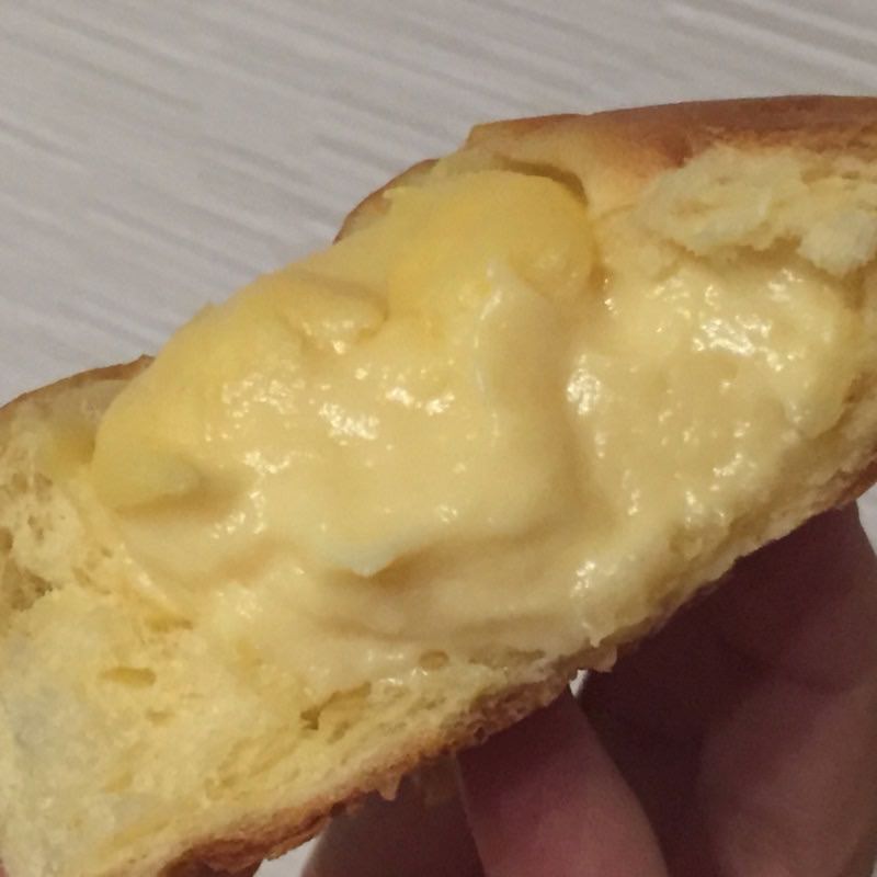 クリームパン(ミカヅキ堂)の写真