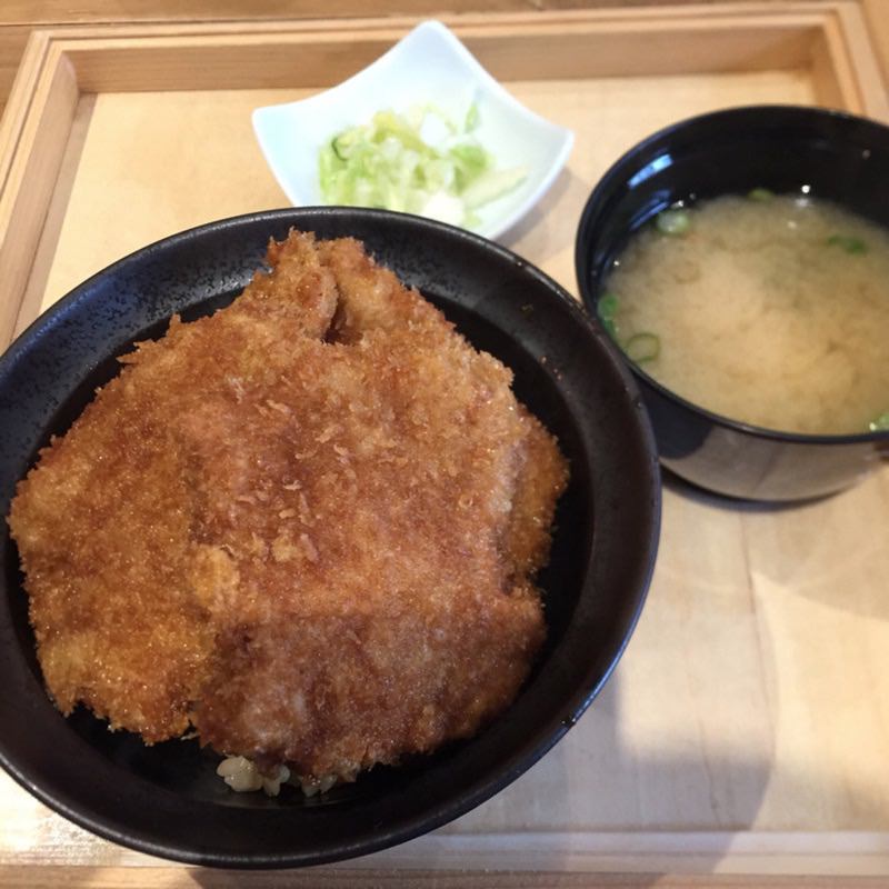 カツ丼セット(新潟カツ丼 タレカツ 神保町本店 )の写真