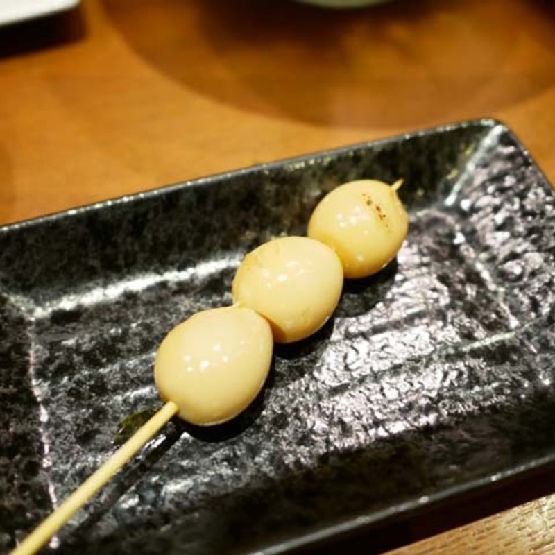 うずらの卵(やきとり 弥七 （ヤキトリヤシチ）)の写真