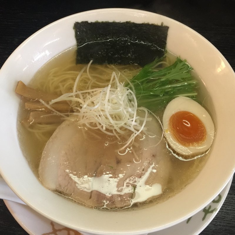 味玉塩ラーメン細麺(麺屋三味 )の写真