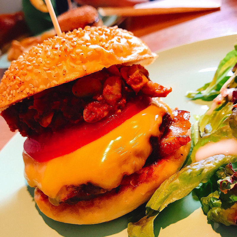 チリビーンズDX(NICO&TOREJO CHIP WOOD HAMBURGER)の写真