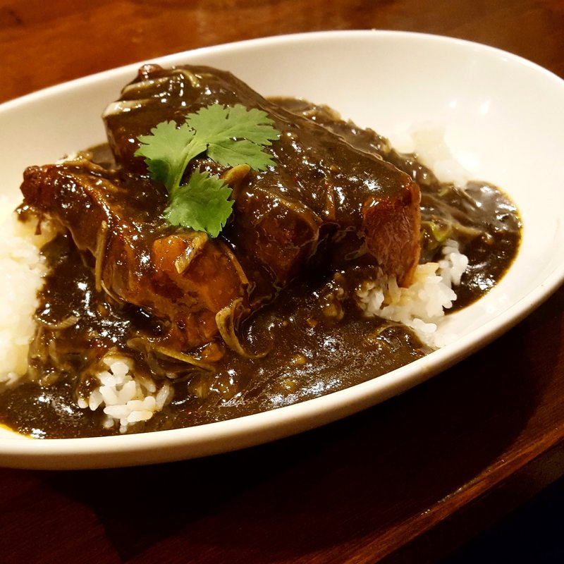 角煮カレー(グリルアンドバー ハナヤ)の写真