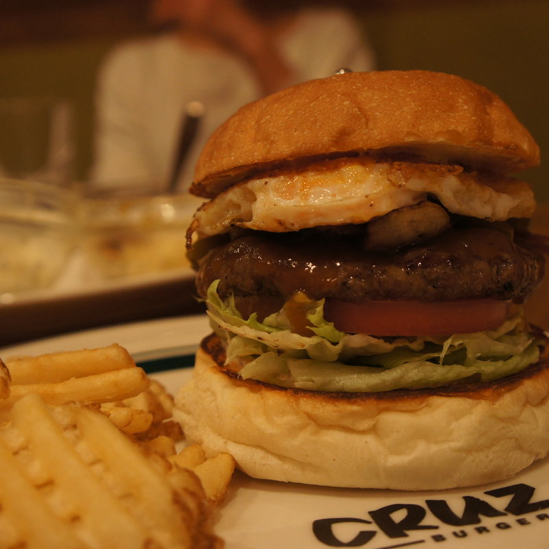 テリヤキハラペーニョエッグベーコンバーガー(CRUZ BURGERS & CRAFT BEERS （クルズバーガーズ アンド クラフトビア）)の写真
