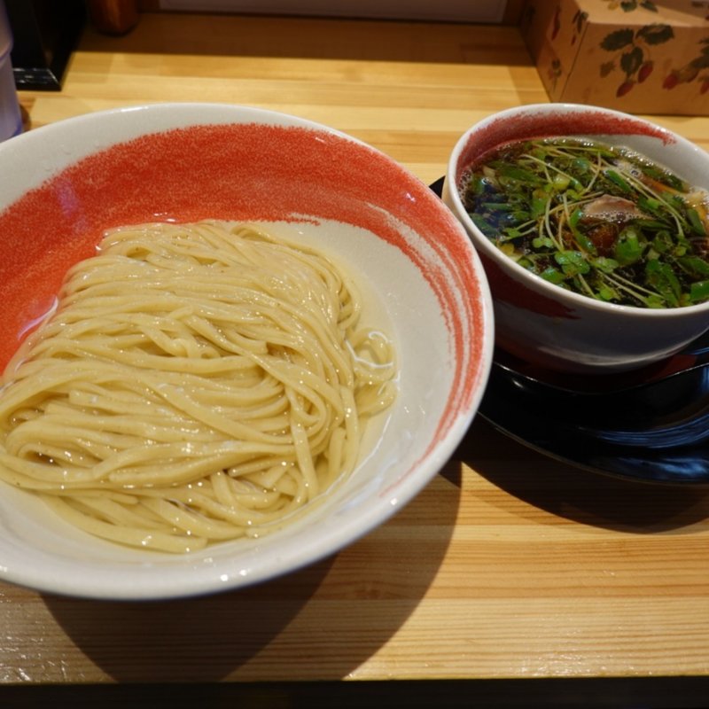 昆布水の醤油つけ麺(麺や 凛)の写真