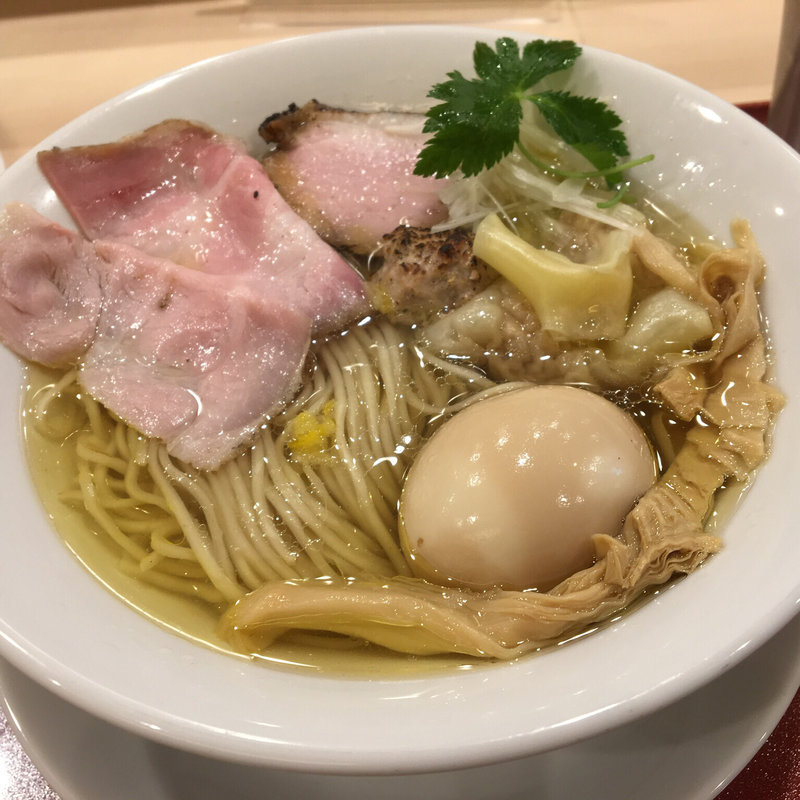 味玉いりこそば(麦と麺助 新梅田中津店)の写真